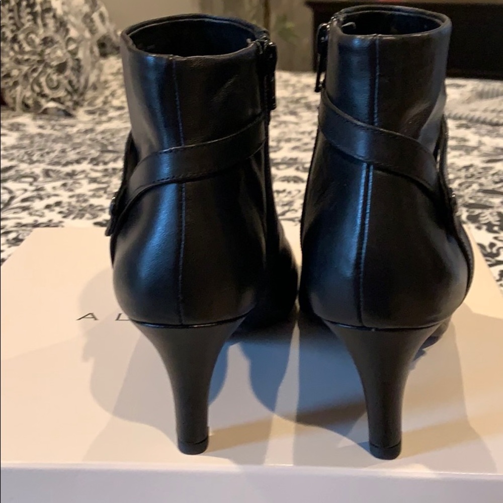 ALEX MARIE booties - Picture 3 of 5